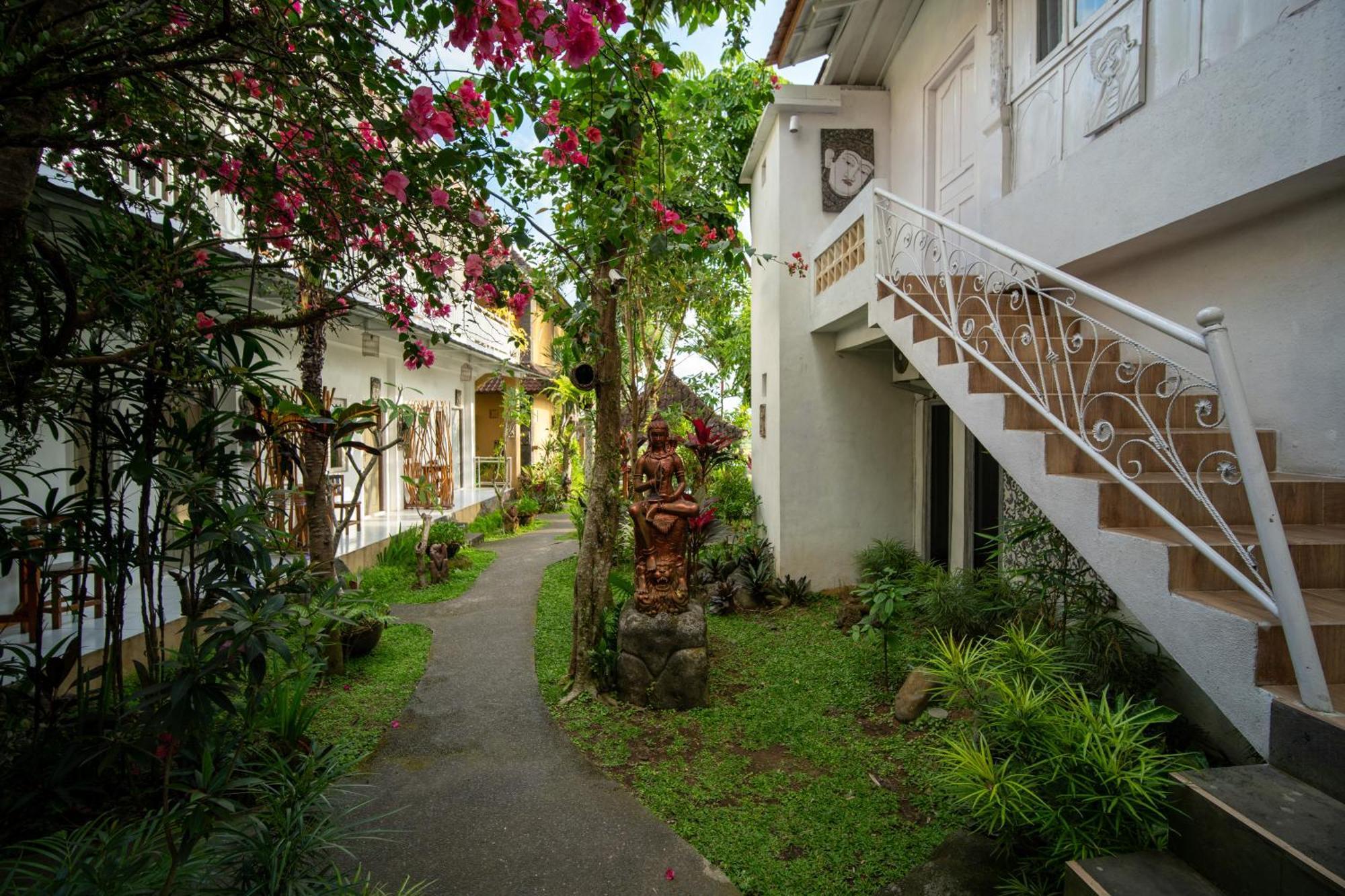 Kubu Sari Ubud Esterno foto