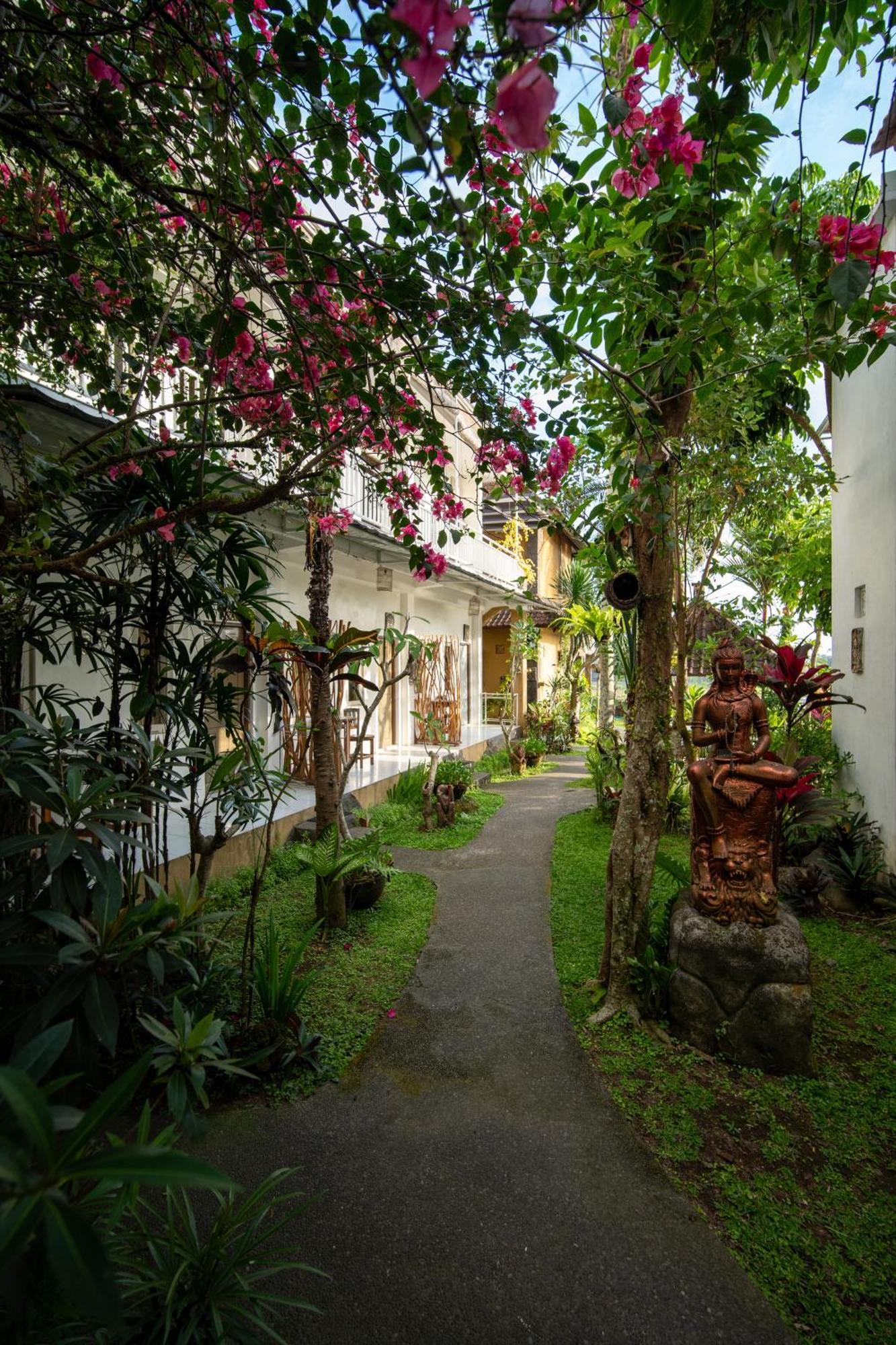 Kubu Sari Ubud Esterno foto