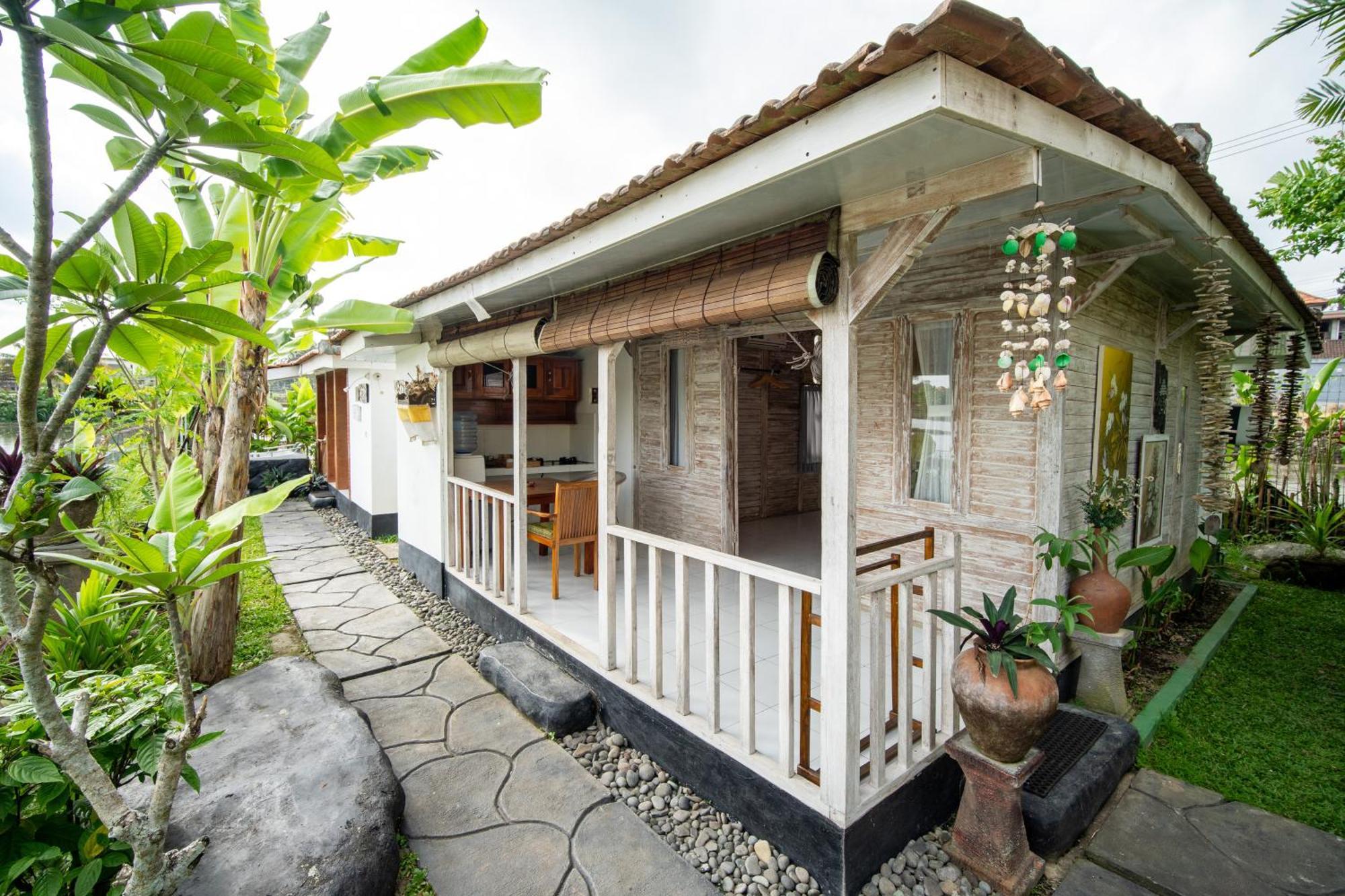 Kubu Sari Ubud Esterno foto